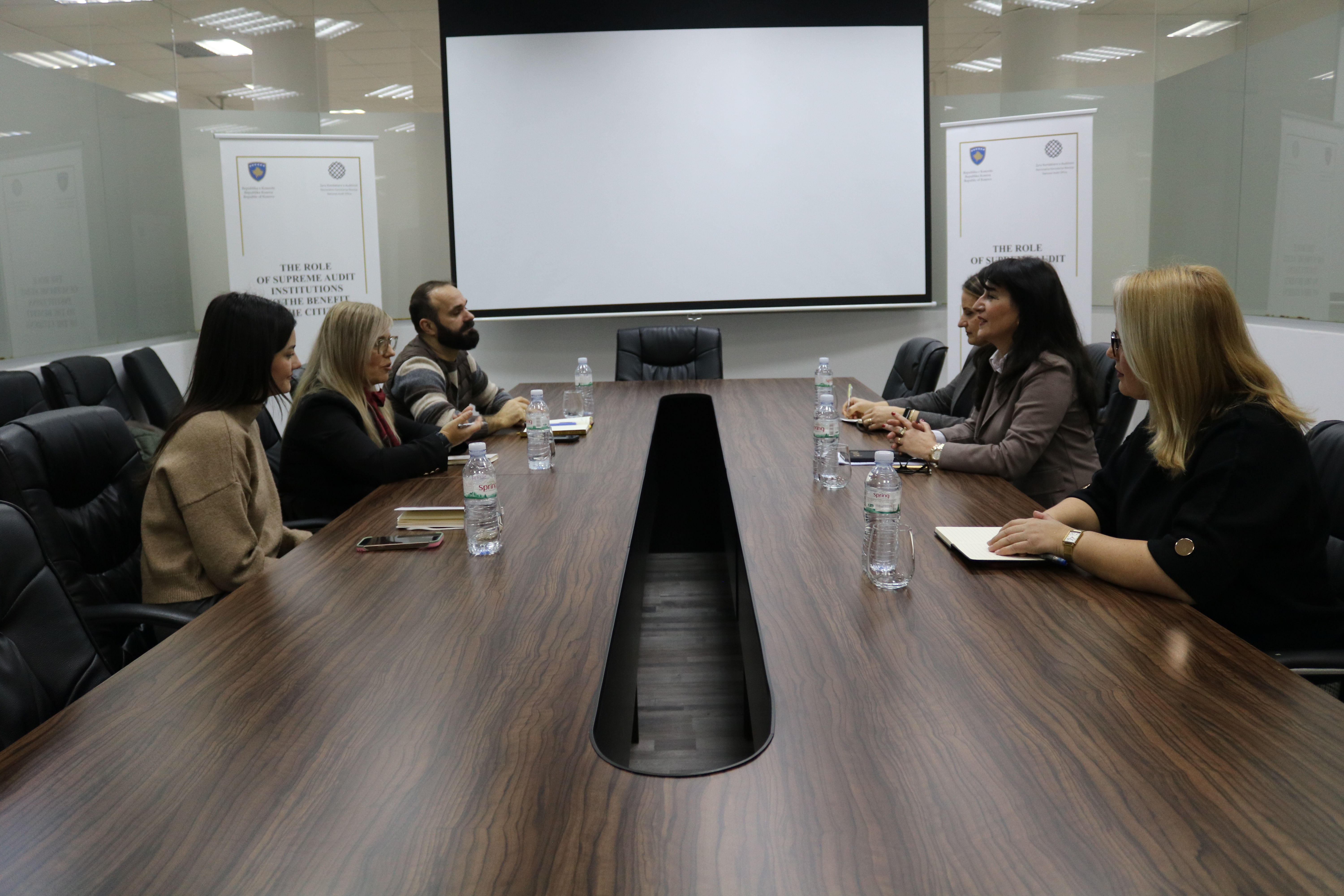 ZKA-ja dhe Fondacioni Jahjaga diskutojnë mundësitë për bashkëpunim në kuadër të Rrjetit të Grave në Sektorin e Sigurisë 